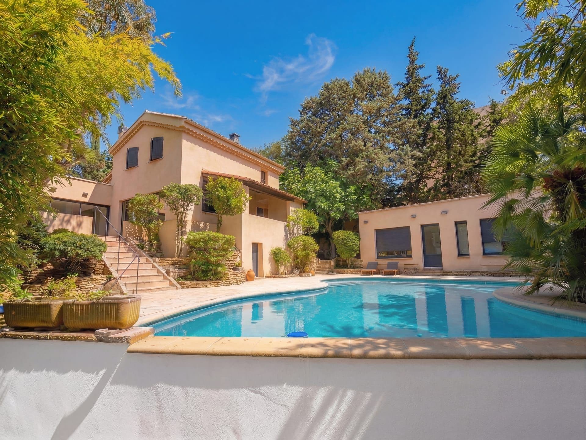 Villa contemporaine VILLA T à AIX-EN-PROVENCE (13) — projet d'architecte Reservoir Architecture, image 2