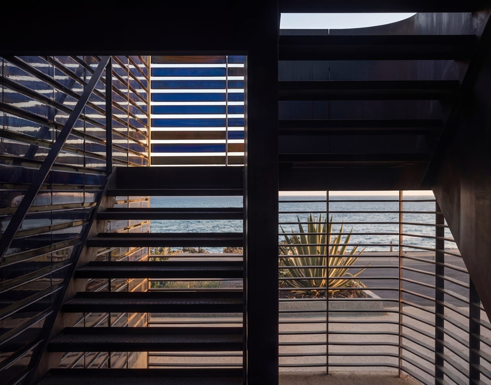 Équipement public CAPITAINERIE à MARSEILLE (13) — projet d'architecte Reservoir Architecture, image 4