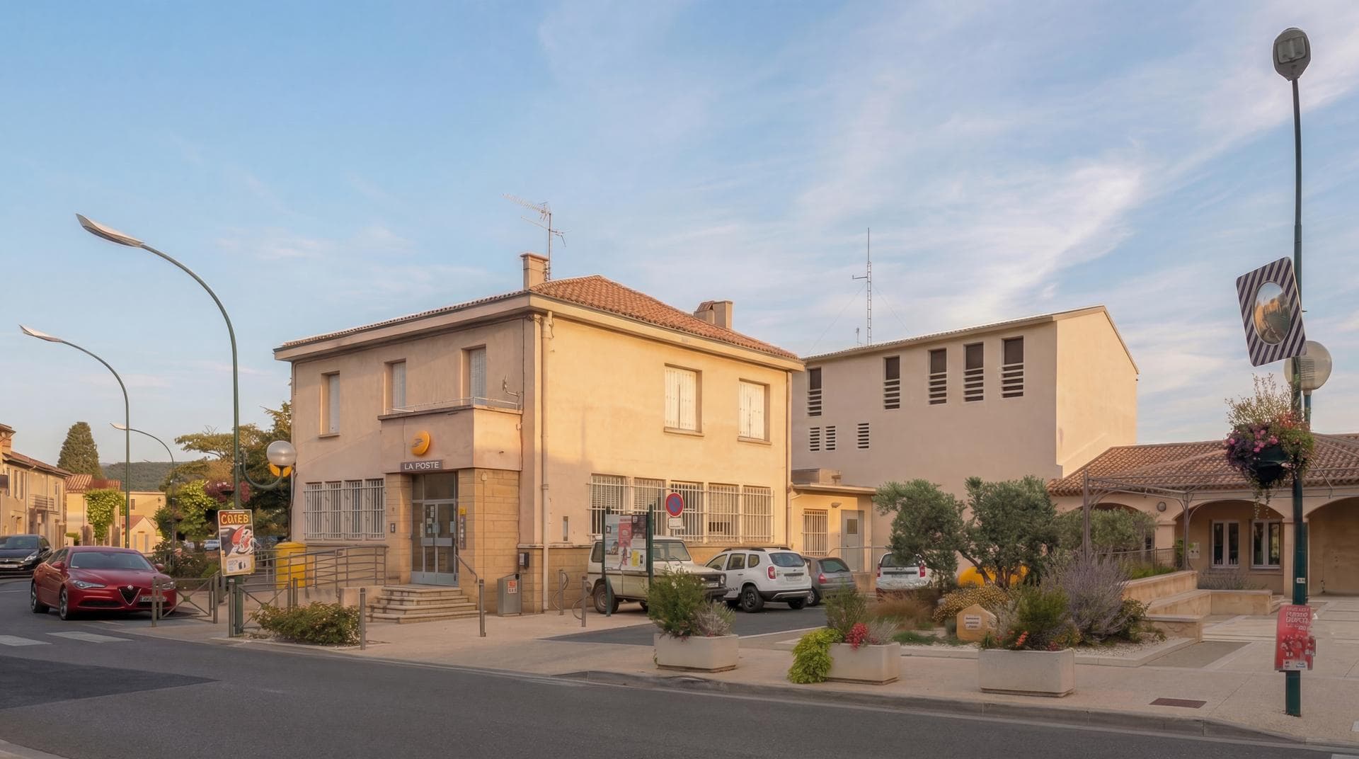 Équipement public CENTRE DE PREMIERE INTERVENTION - CPI à LA TOUR D’AIGUES (84) — projet d'architecte Reservoir Architecture, image 3